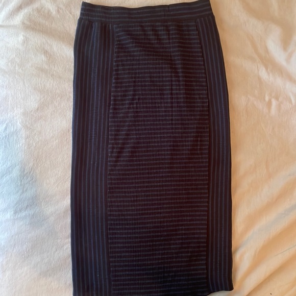 Silence + Noise Blue Striped Cute Midi Pencil Skirt - Picture 3 of 4